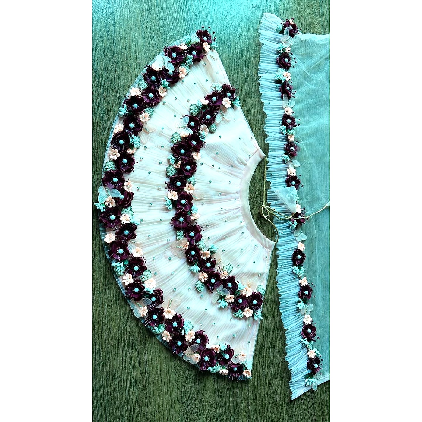 White Chandan Poshak with Gold Piping for Laddu Gopal, photograph 1